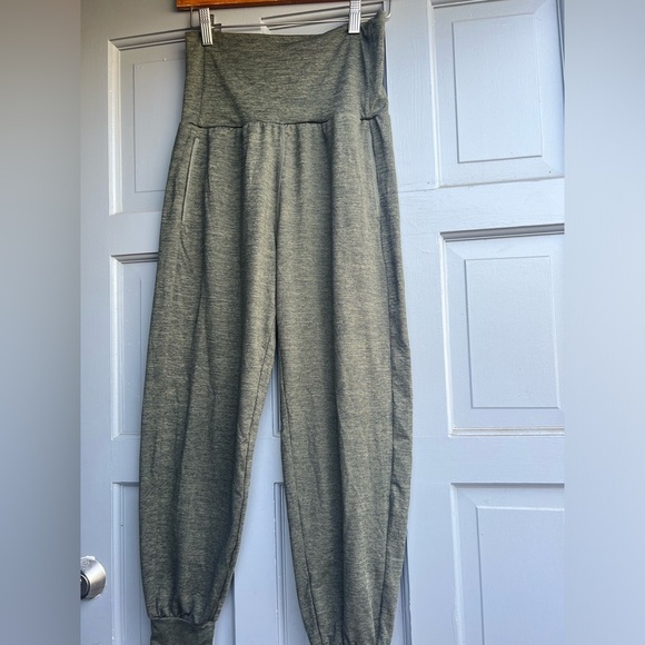 Aerie high waisted jogger pants in olive green size S/TP‎ - Picture 1 of 10